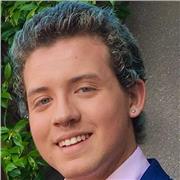 Doy clases particulares de inglés a niños y hago de canguro